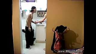 Humiliation gay fetish first time Ian & Dustin Desperate To Piss&excl;